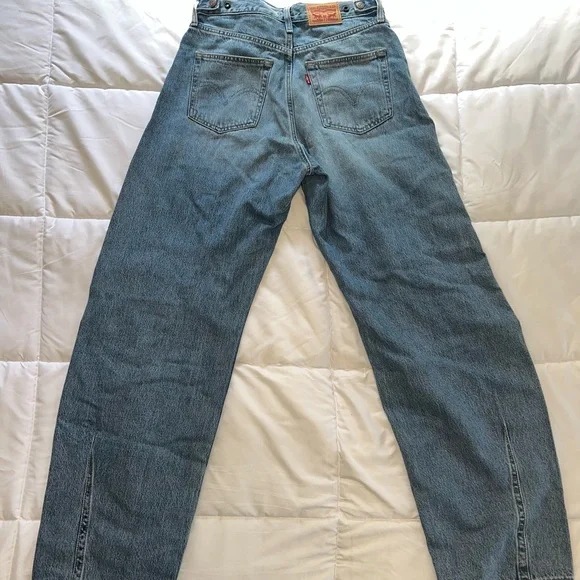 Levi Barrel Cinch Jeans - Picture 2 of 2